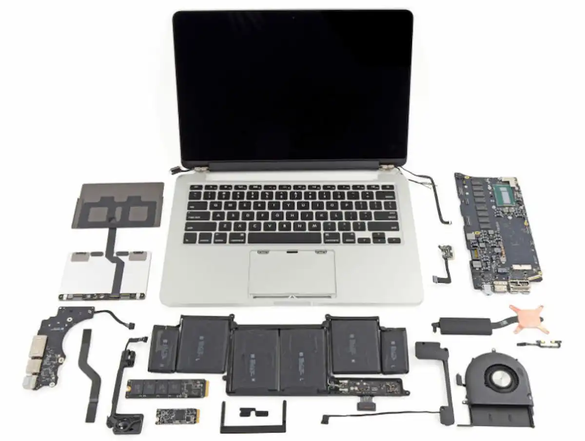 Сложный ремонт MacBook Pro в Светлом